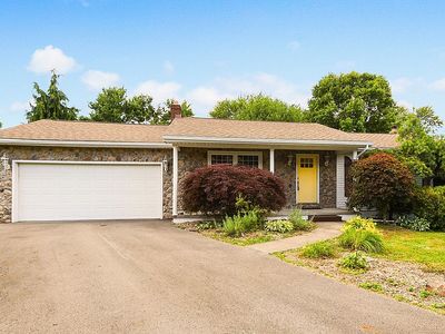 229 Wallace Cir, New Castle, PA, 16101