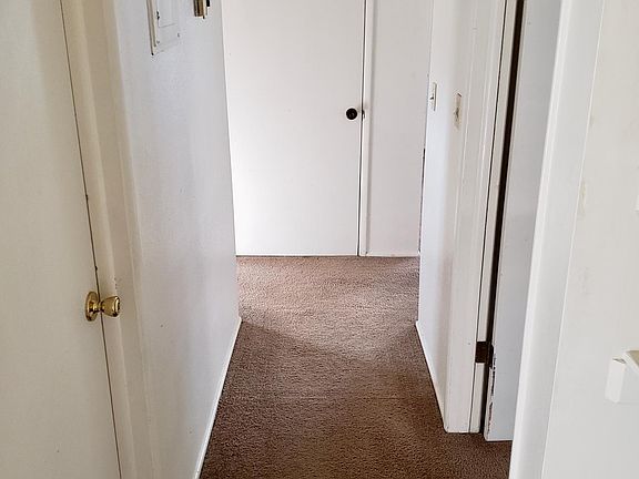 5th image of 353 N 1300 W APT 4