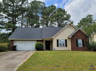 204 Park Ln, Warner Robins, GA 31093