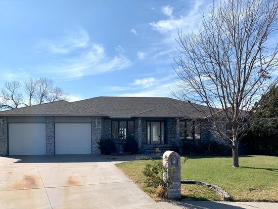 2609 Tanglewood St Great Bend Ks 67530 Mls 81162 Zillow