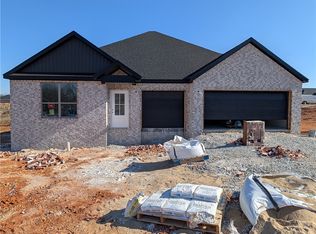 4915 Cowboy St, Springdale, AR 72762