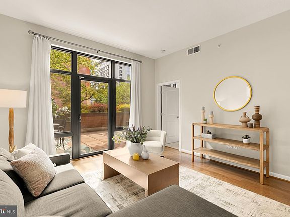 4th image of 1001 L St NW APT 103