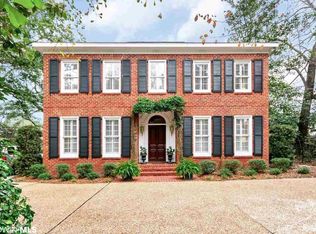 16 Ridgelawn Dr E, Mobile, AL 36608