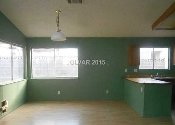 4th image of 2332 N Los Feliz St