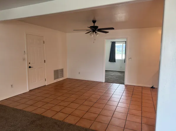 32 Browns Rd, Alpine, CA 91901
