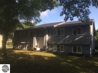 8760 Manhattan N, Traverse City, MI 49685