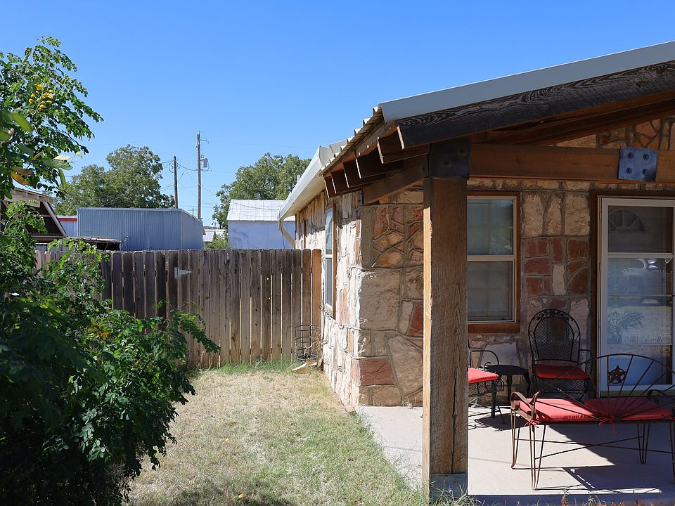 203 Hallmark St, Iraan, TX 79744 Zillow