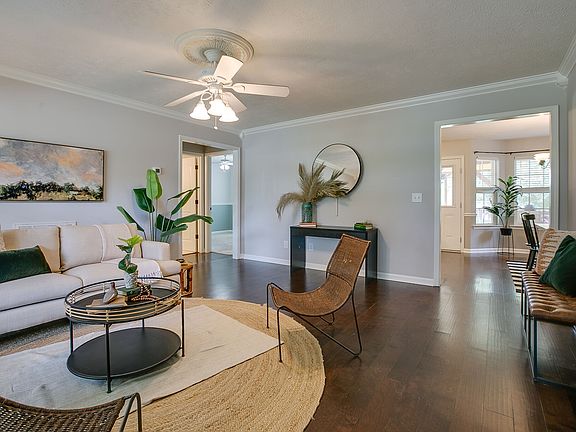 5th image of 311 Towbridge Dr