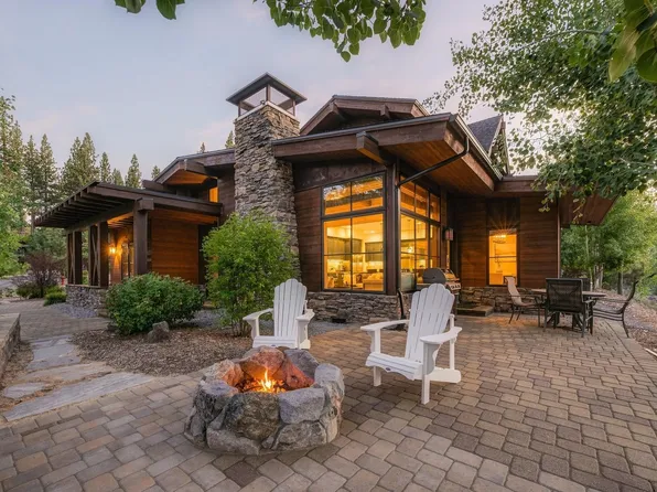 10108 Sagebrush Ct, Truckee, CA 96161
