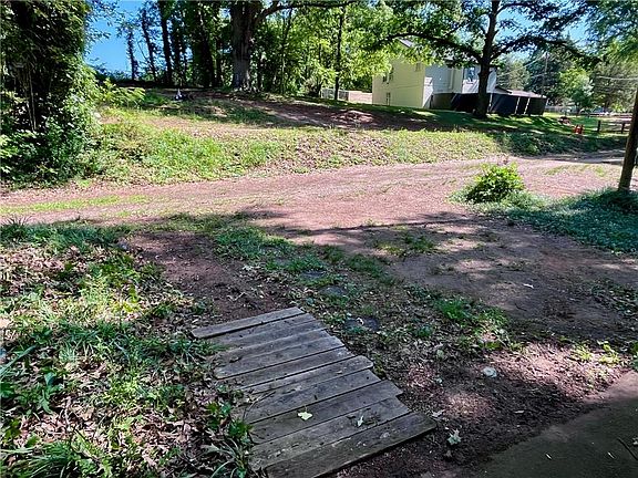 3rd image of 2259 Whites Mill Rd