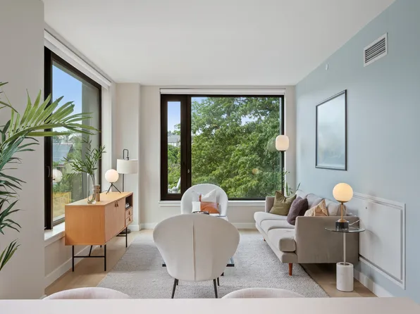 153-10 88th Avenue image 7 of 44