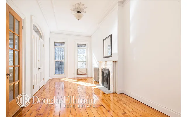 Rented by Douglas Elliman | media 22