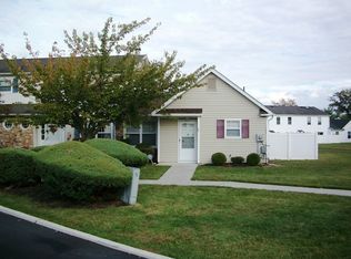 26 London Ct, Egg Harbor Township, NJ 08234