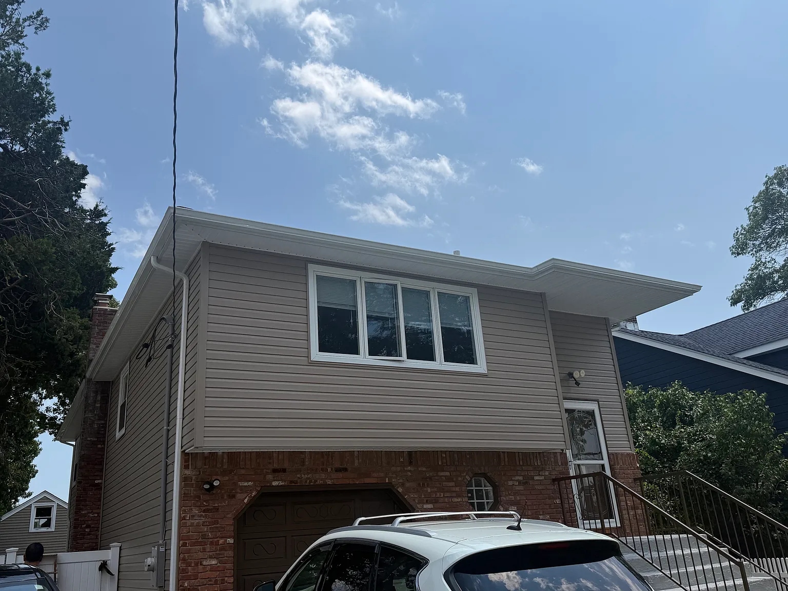 3 bed, 1160 sqft, $3,950 — Photo 2