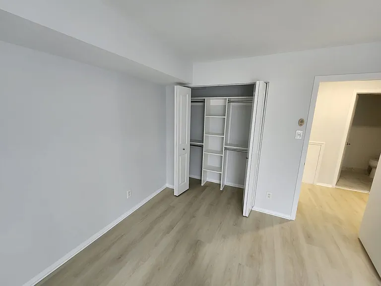 11319 Commonwealth Dr #102 — Photo 23
