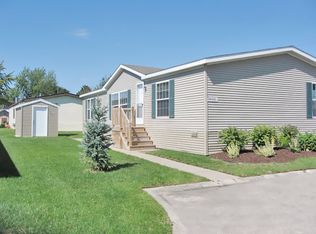 38221 Parfait Ct, Clinton Township, MI 48038