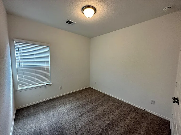 16544 Moss Ln — Photo 10