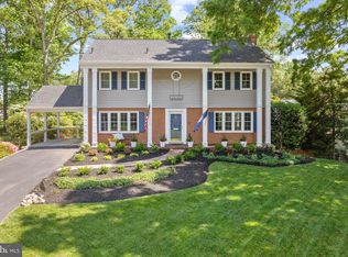 8409 Stockade Dr, Alexandria, VA 22308