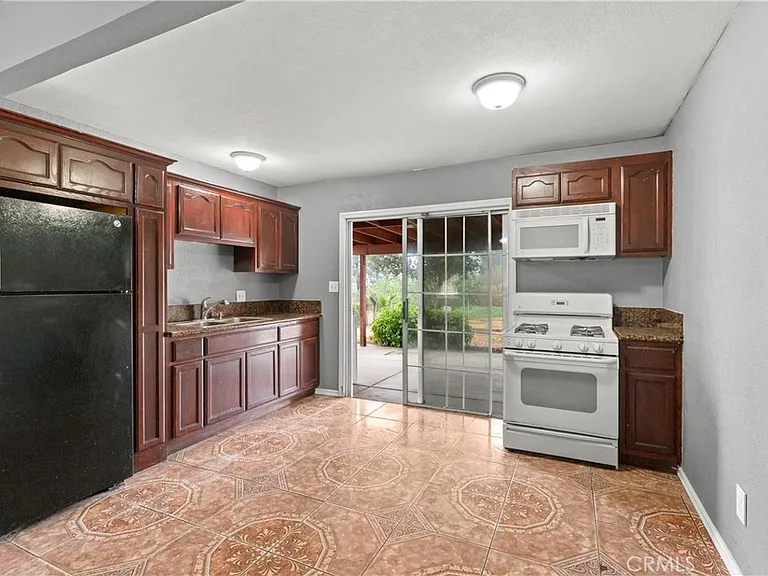 28595 Avenida Gaviota — Photo 2