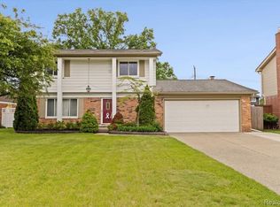 12360 Moers Dr, Sterling Heights, MI 48313
