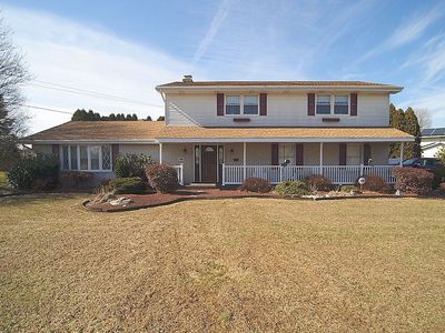 5004 Donna Dr, Coplay, PA, 18037