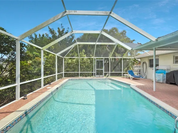 1207 SE 20th St, Cape Coral, FL 33990