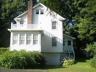 2nd image of 562 Violet Ave