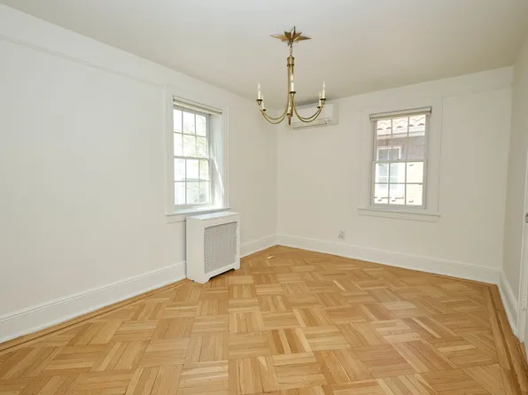 16 Colonial Gardens image 26 of 40