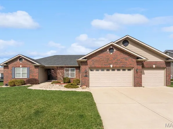 708 Longfellow Dr, O'Fallon, IL 62269