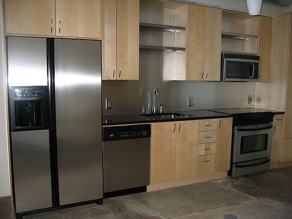 2nd image of 1661 La France St #303