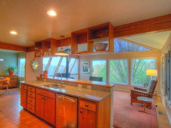 Kitchen & Living Area