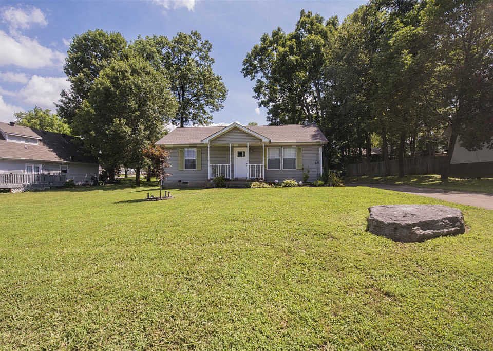 1st image of 105 Drennan Ln