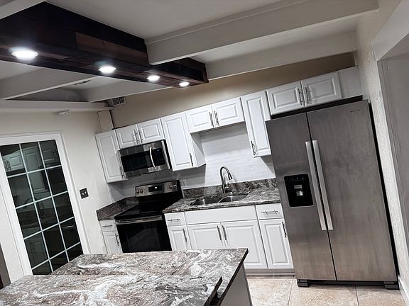2nd image of 10110 Ventura Ave