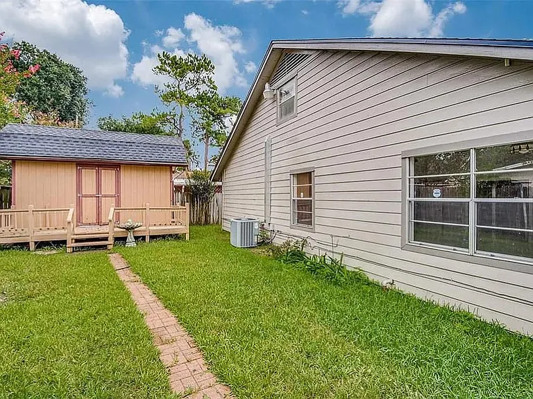 2322 Ansbury Dr — Photo 23
