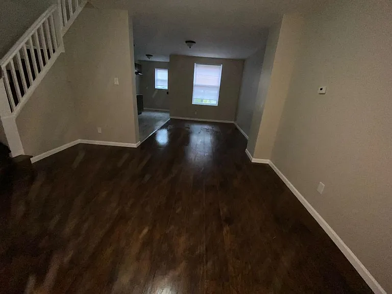 6517 Saybrook Ave — Photo 2