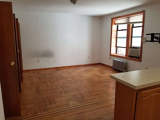 Rented by Lang Realty LLC | media 10