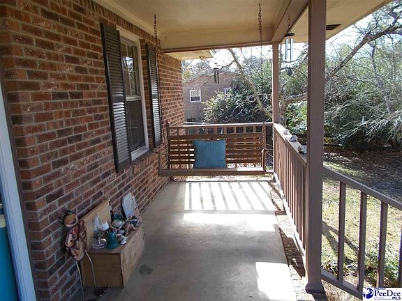 3rd image of 131 Wakefield Dr