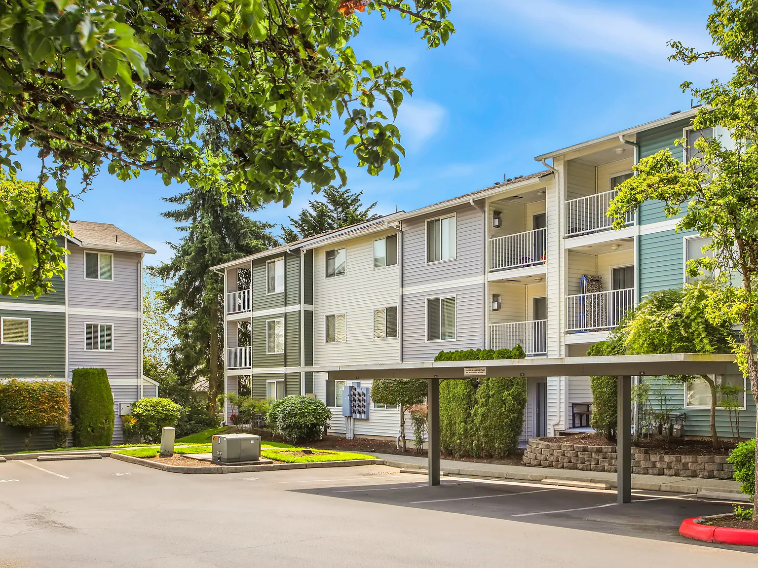 Woodcreek Apartments — Photo 2