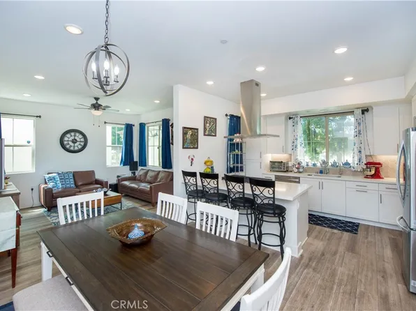 7003 Citron Ln, Cypress, CA 90630