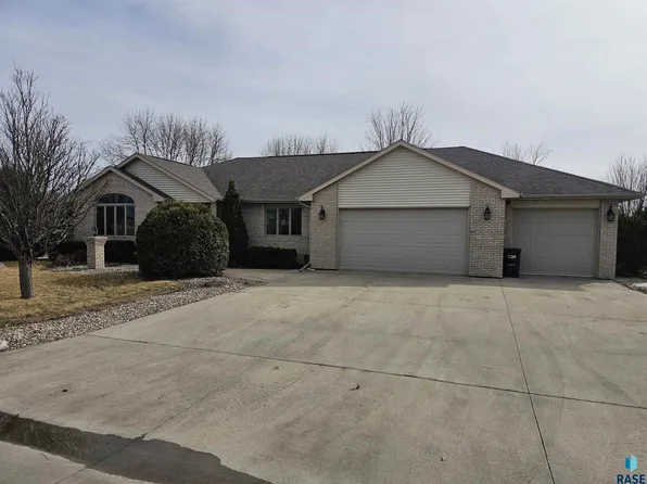 45 Golf Dr, Wentworth, SD 57075
