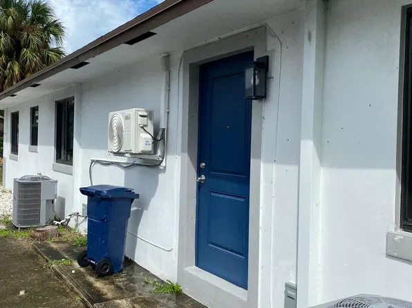 216 Jackson Ave, Lake Worth, FL 33463