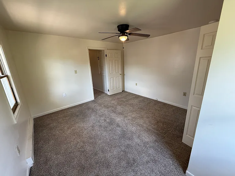 66 Elizabeth St #66 — Photo 12
