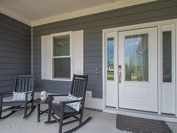 3rd image of 421 Taylorwood Drive