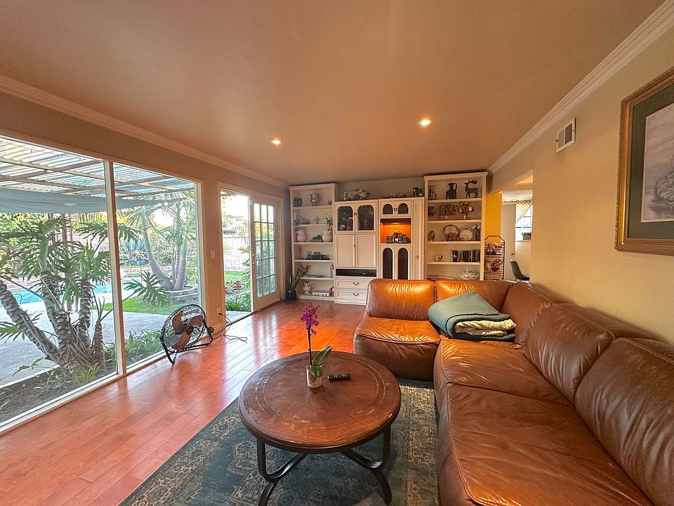 1st image of 10331 Eleanor Dr