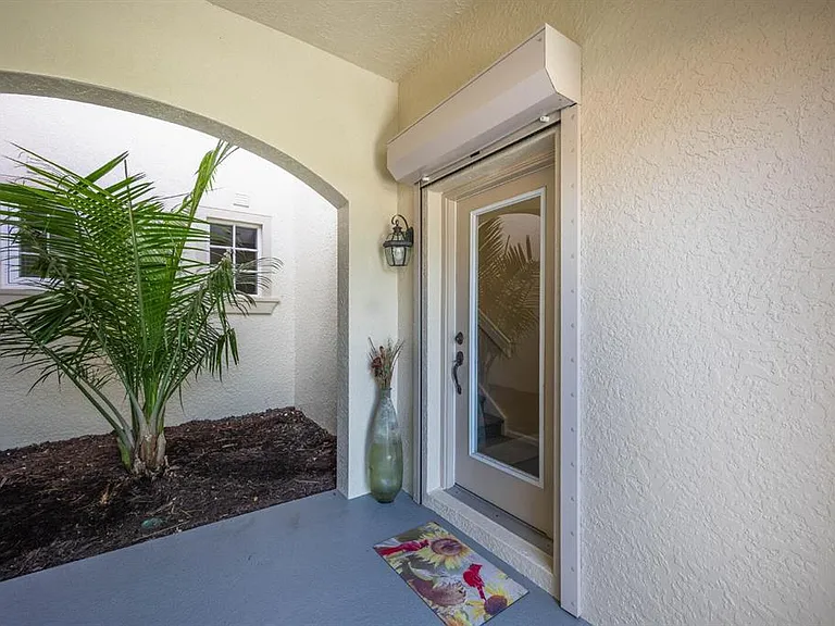 4604 Club Dr #B202 — Photo 2
