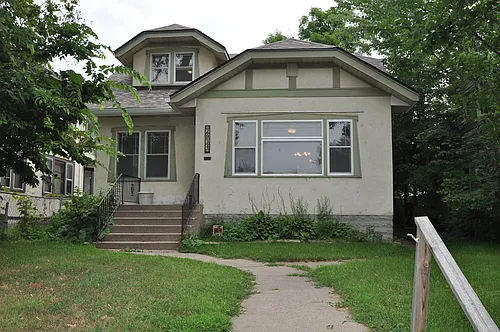 2934 Logan Ave N Photo 1