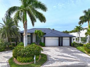 4944 Sorrento Ct, Cape Coral, FL 33904