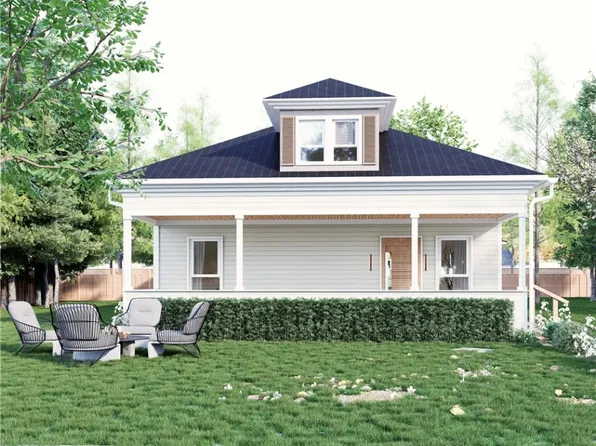 303 N Oak St, Creston, IA 50801