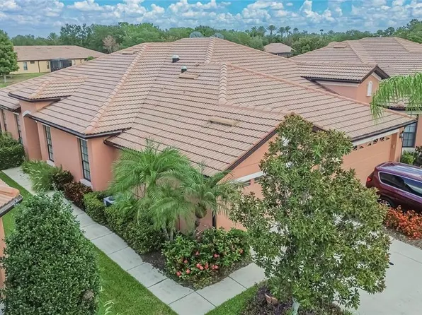 132 Shell Falls Dr, Apollo Beach, FL 33572