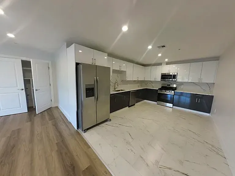 182 Carroll St #403 — Photo 1